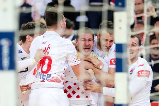 Šipić: Ludi Peša brani, Dule igra s pokidanim listom... Što je bilo u glavi? Molio sam Boga da uđe