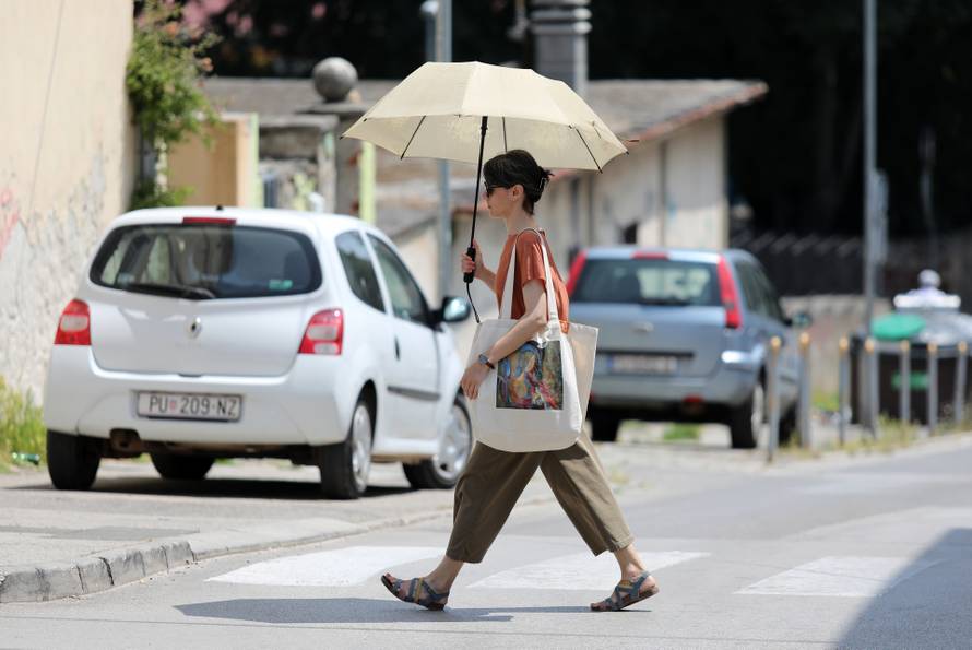 Pula: Toplotni val ispraznio pulske ulice
