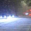 Mokri i skliski kolnici, snijeg u Lici i Slavoniji: HAK upozorava