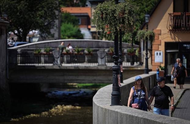 Visoke temperature ispraznile ulice Samobora