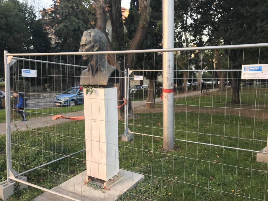 Srušio spomenik Končaru: 'Ma, popio sam i malo se naslonio...'