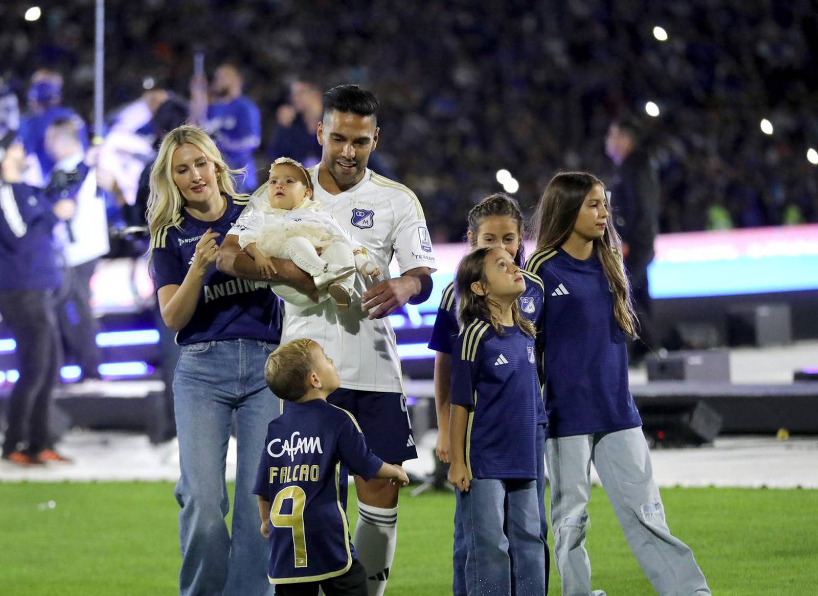 Millonarios unveil Radamel Falcao