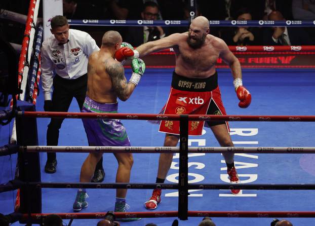 Oleksandr Usyk v Tyson Fury - Heavyweight World Title