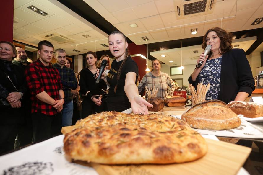 Napravite sami domaći kvas i kruh prema Anitinom receptu