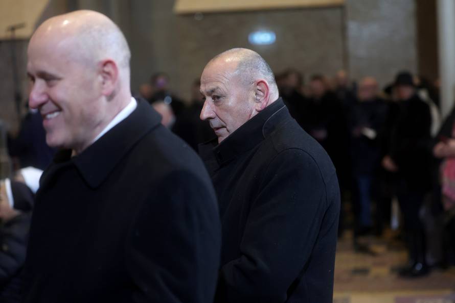 Zagreb: Misa polnoćka nakon pet godina slavi se u katedrali