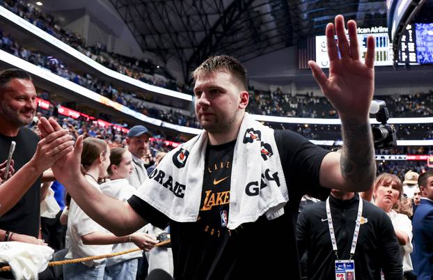 NBA: Los Angeles Lakers at Dallas Mavericks