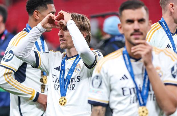 Modrić najtrofejniji Realov igrač u povijesti, 6. put dignuo pokal Lige prvaka 