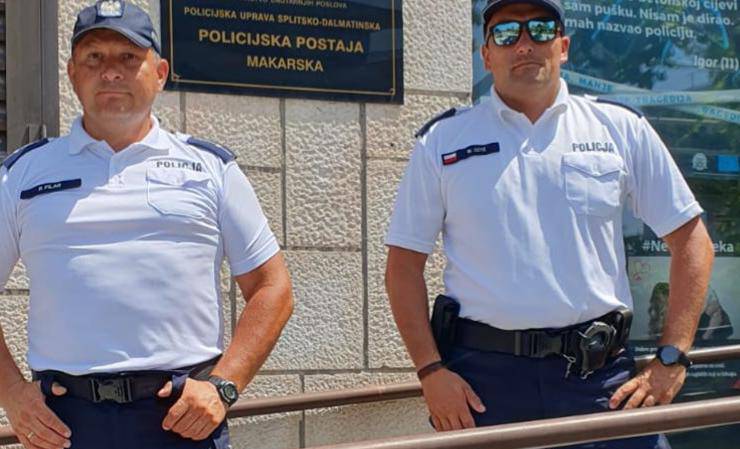 Poljaci u Makarskoj spasili su muškarca od utapanja! Isti dan sreo ih je u policijskoj uniformi