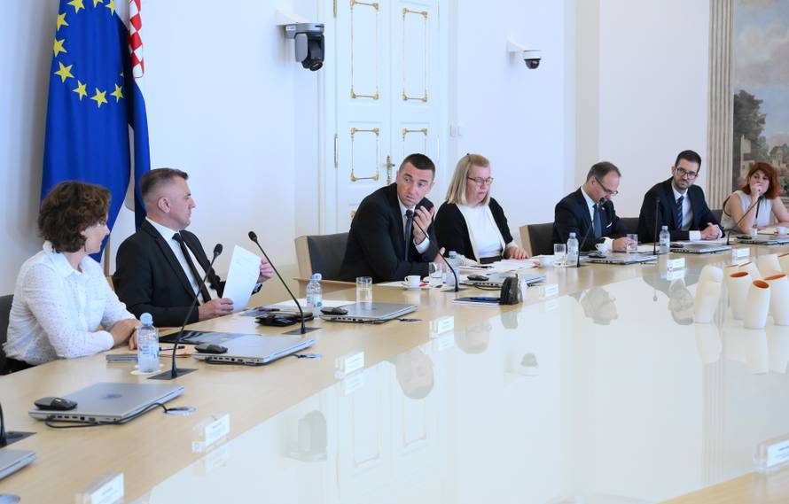 Prva sjednica povjerenstva Ivana Penave: 'Pridonosi političkoj zrelosti društva'