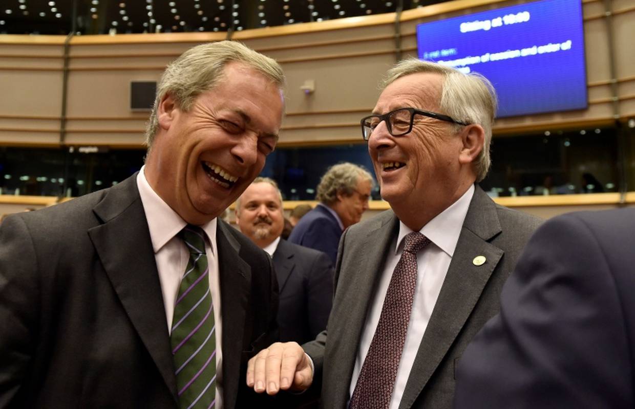 Juncker kritizira Faragea: "Svi sada napuštaju brod koji tone"