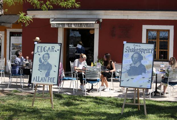 Šibenik: Jedanaest autora obilježilo Svjetski dan umjetnosti izlažući u okviru pop up izložbe „Ja umjetnik”