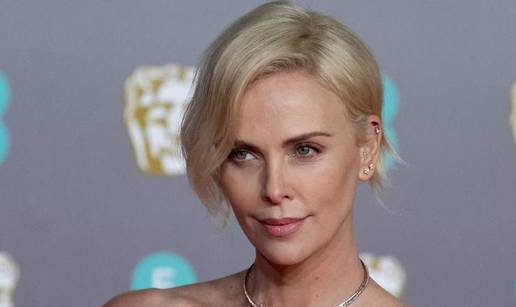 Charlize Theron: Što sam starija, to koristim manje mat pudera