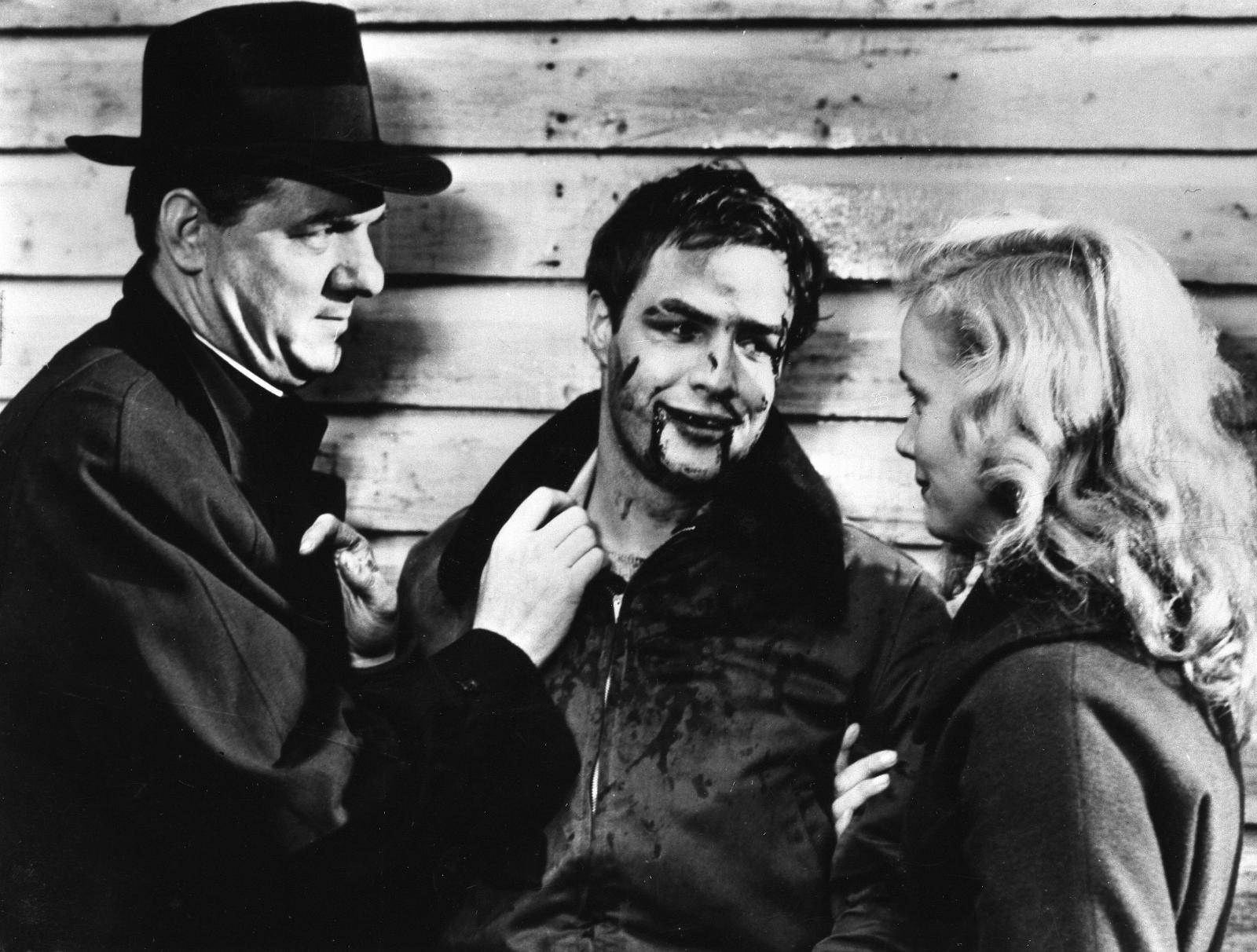 Brando, Marlon - Actor, USA - Scene from the movie 'On the Waterfront'' with Karl Malden and Eva-Maria Saint Directed by: Elia Kazan USA 1954