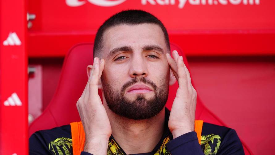 Nottingham Forest v Manchester City - Premier League - City Ground