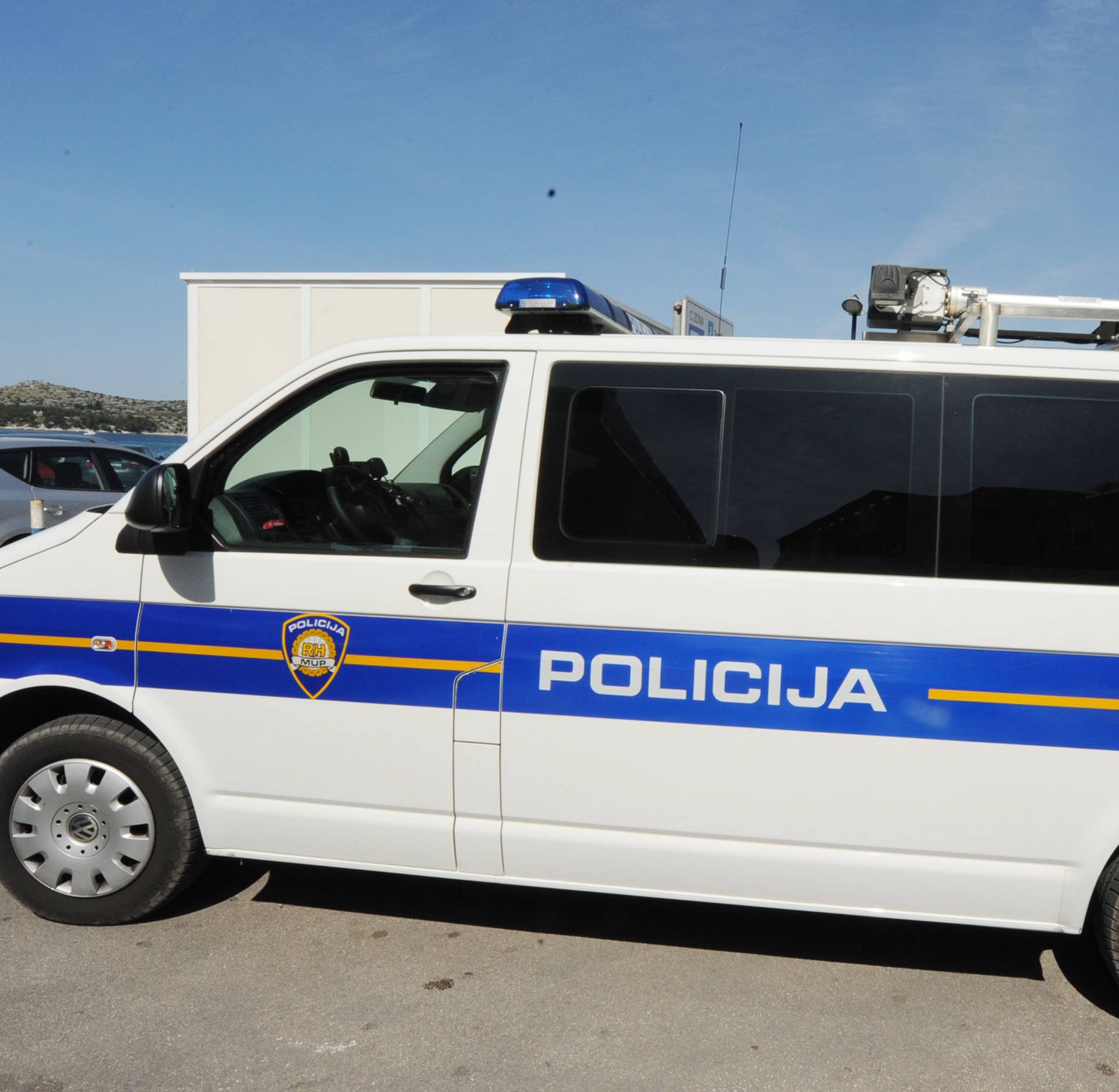 Državljani Srbije uhićeni zbog prijevoza ilegalnih migranata