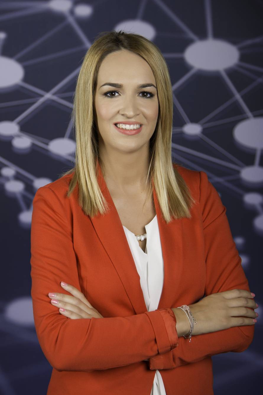 Romansa na poslu:  Novinarske ljubavi sa suparničkih televizija