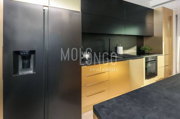 Opa! Vila na Pagu opremljena je tako da ni ne morate na plažu