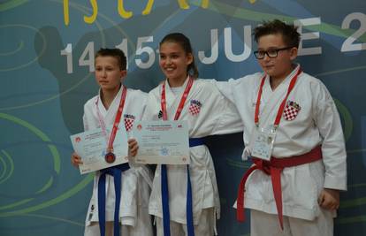 Mlada karate reprezentacija iz Hrvatske 'rasturila' u Istanbulu