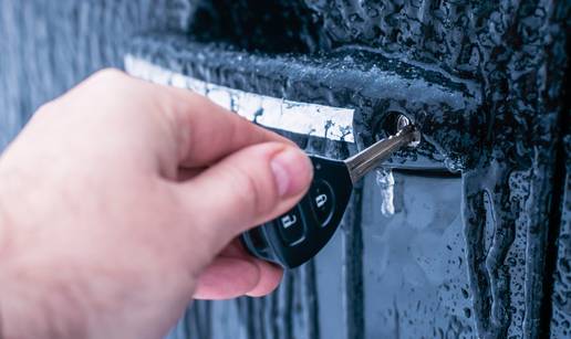 Zale&dstrok;ena brava na automobilu? Ovaj trik brzo rje&scaron;ava problem