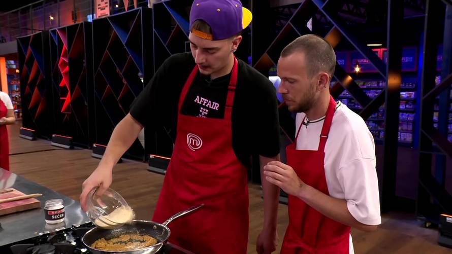 Plavi tim proslavio pobjedu u MasterChefu, zamijenio članove