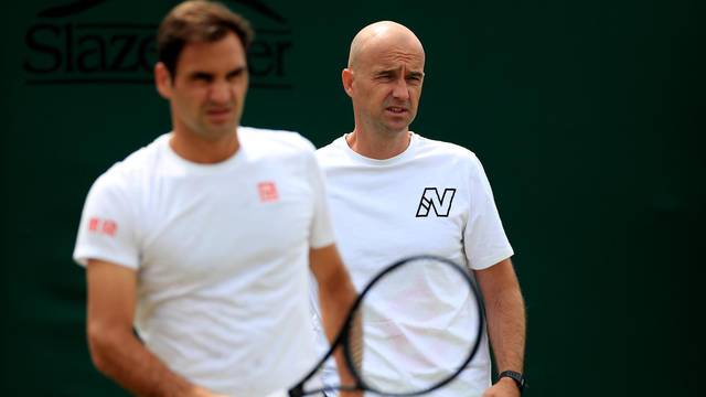 Roger Federer i njegov trener Ivan Ljubi?i? tijekom treninga