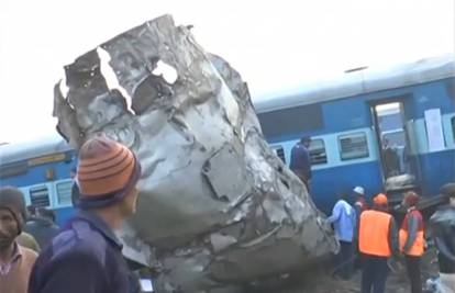 Brzi vlak iskočio s tračnica u Indiji: Najmanje 115 poginulih