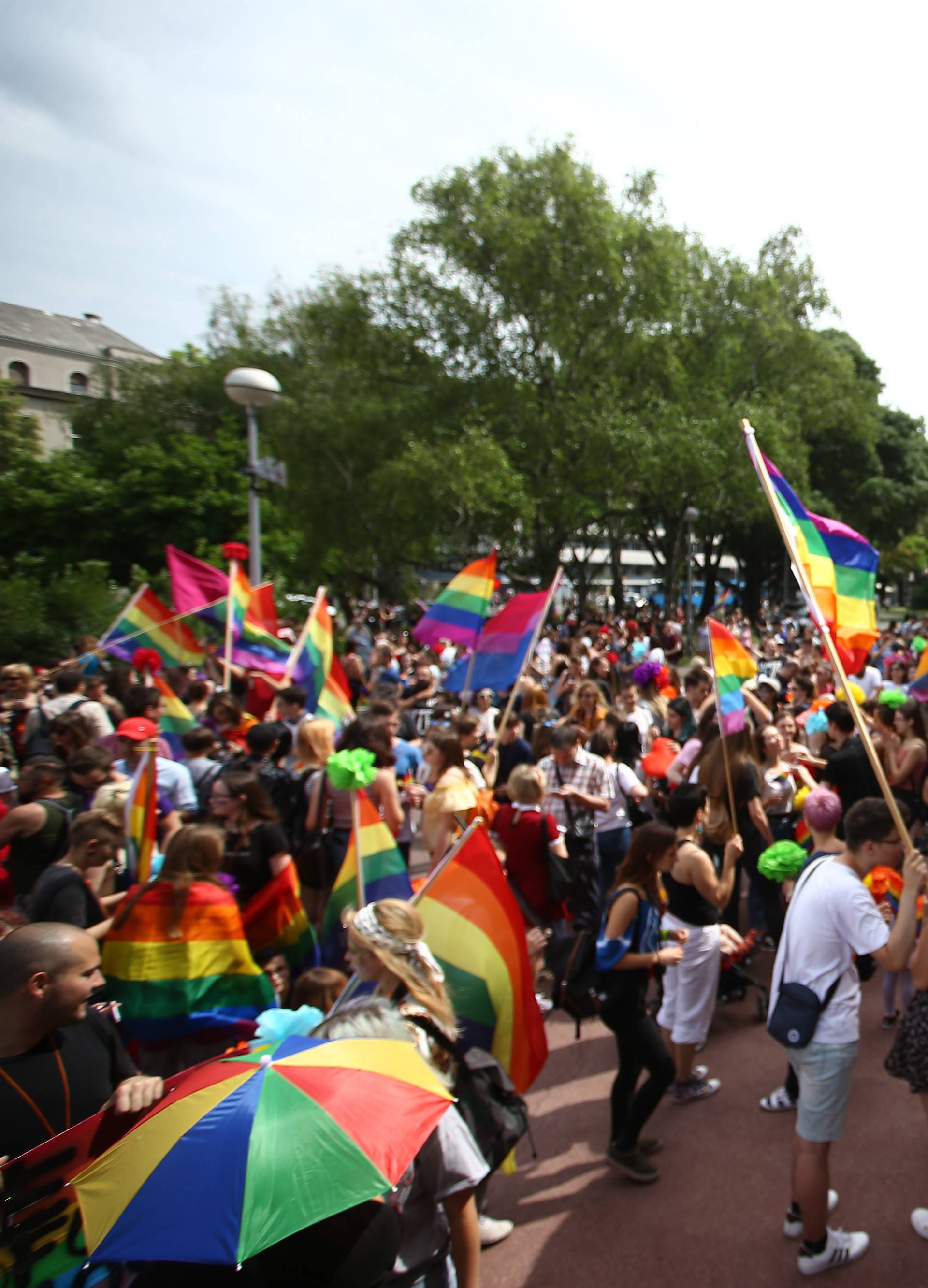 Nekoliko tisuća ljudi u Povorci ponosa: Želimo ljubav i slobodu
