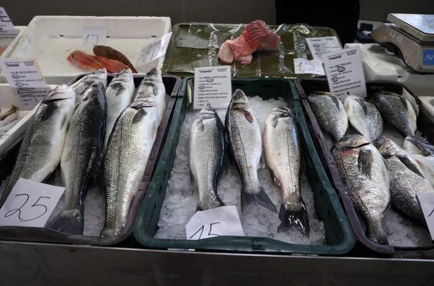 Šibenik: Poskupljenje plavog dizela još se nije odrazilo na cijene u ribarnici