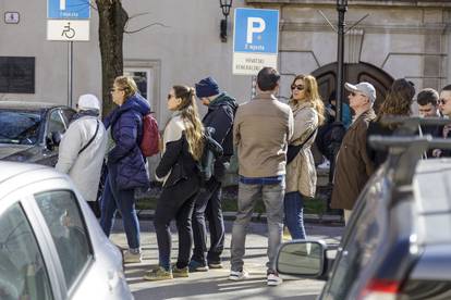 FOTO Zadnji dan Meštrovića: Veliki redovi za ulaz na izložbu