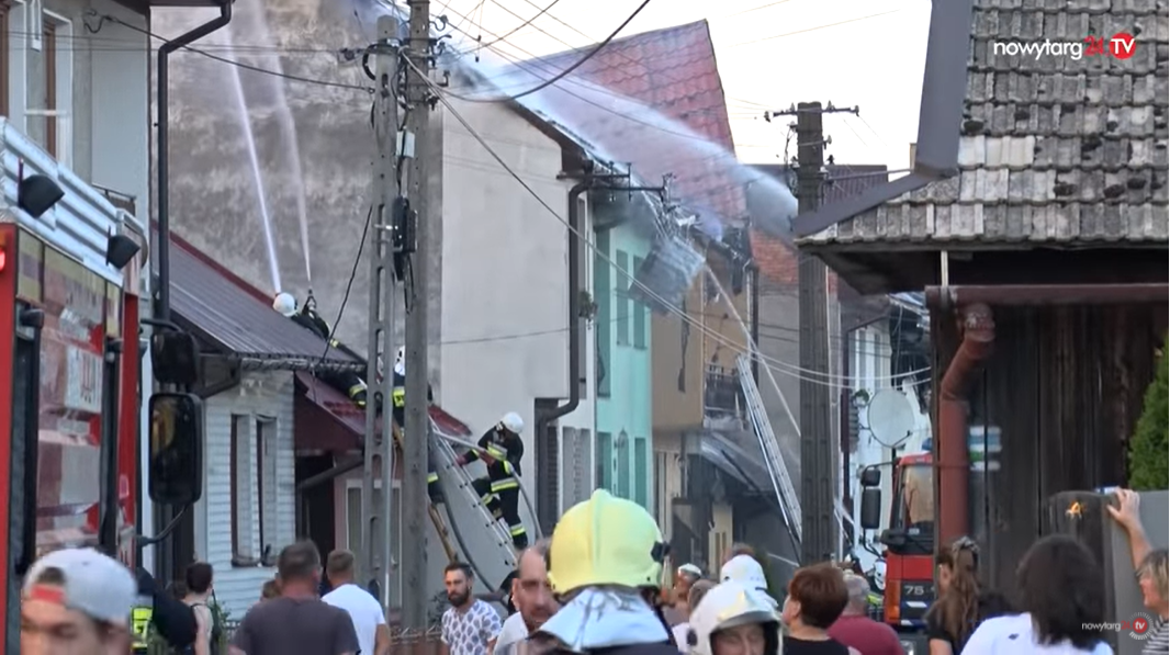 U požaru u Poljskoj ozlijeđeno devet ljudi i uništeni deseci kuća