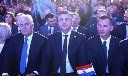 FOTO Ovdje je Plenković postao Milanović, pogledajte tko je sve stigao na veliki sabor HDZ-a