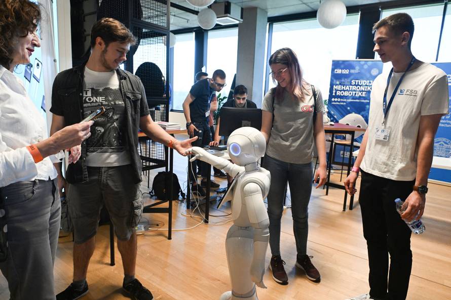 Zagreb: U sklopu Innovation Day-a održana je završna konferencija Škole budućnosti