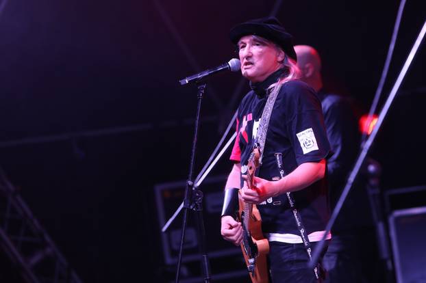 Karlovac: Koncert Plavog orkestra na Danima piva