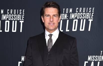 Tom Cruise privatnim avionom poslao 300 torti preko Atlantika