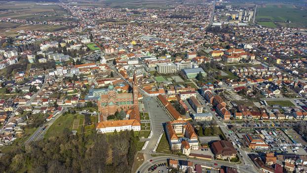 Pogled iz zraka na Grad Đakovo