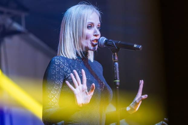 Žminj: Koncert Jelene Rozge za Valentinovo 