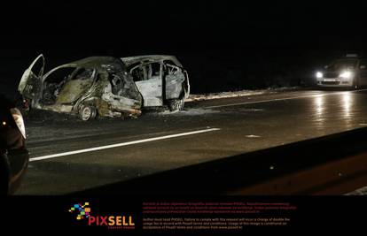Dva auta se sudarila i zapalila na autocesti A1, dvoje mrtvih