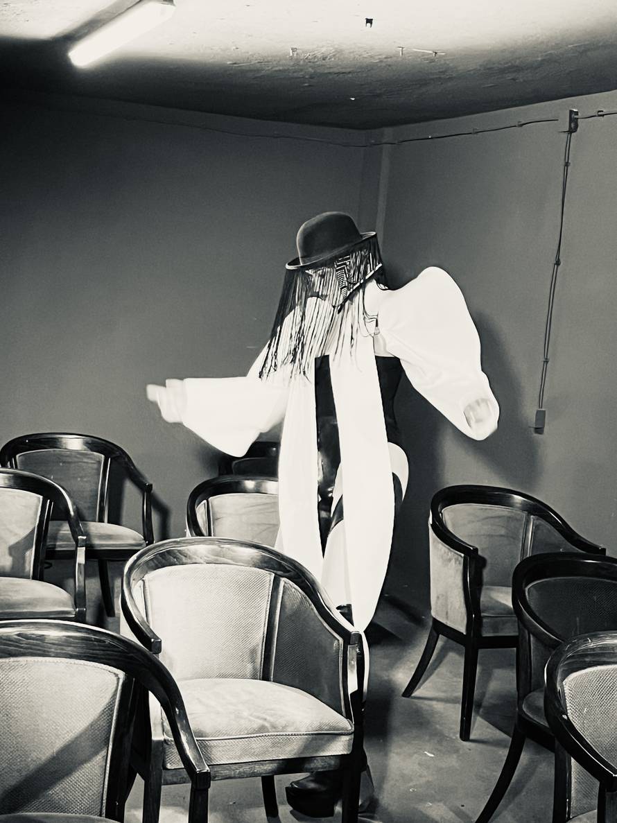 Natali Dizdar objavila spot u kojem pleše na šipci: 'Krenulo je iz zezancije, nisam to mislila!'