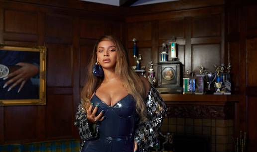 Beyonce kakvu rijetko vidimo: Pozirala u bodyju od lateksa