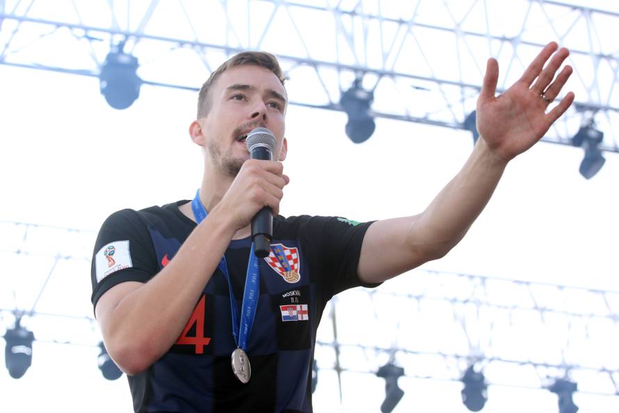 Prisjetite se čudesnog dočeka uz mali 'milijun' fotki i videa