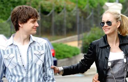 Snimili Jelenu Rozgu i Ivana Huljića u šetnji, držali se za ruke