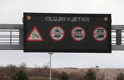 HAK: Na dijelu Jadranske magistrale zbog jakog vjetra zabrana za neke vrste vozila