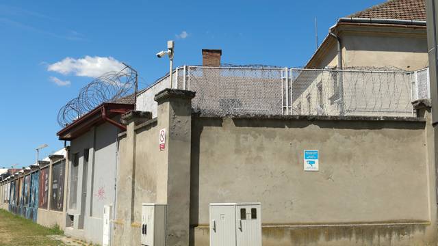 Iz zatvora u Osijeku pobjegla dvojica zatvorenika, policija ih brzo uhvatila