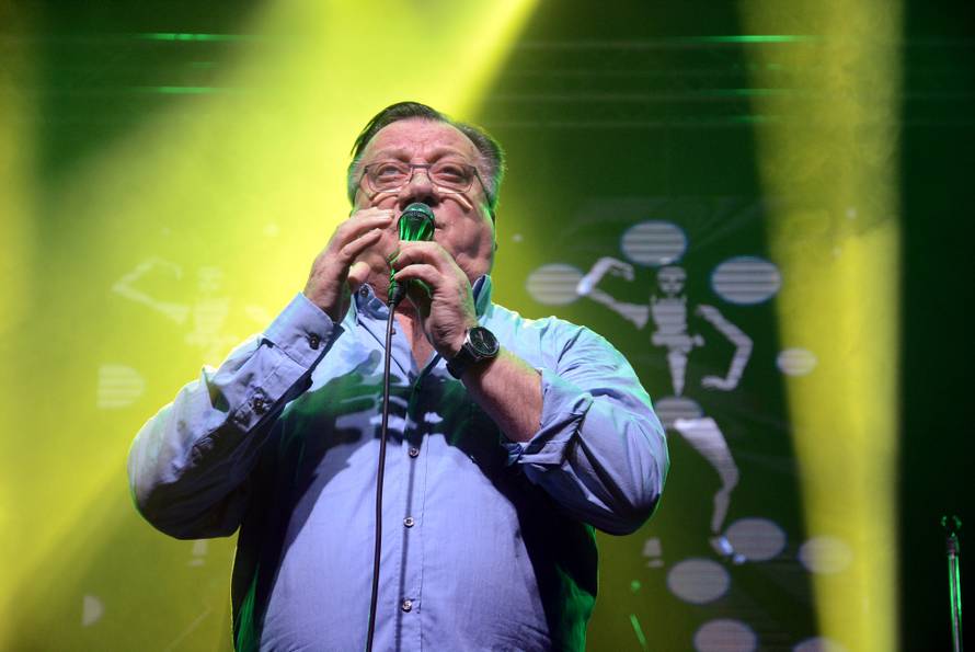 Koprivnica: Halid Bešlić napravio koncertni spektakl za više od 4.500 obožavatelja