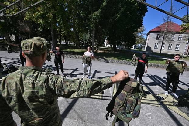 FOTO Pogledajte buduće vojnike i vojnikinje Hrvatske vojske