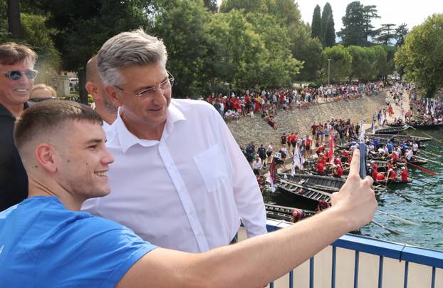 Metković: Tradicionalni 29. Maraton lađa
