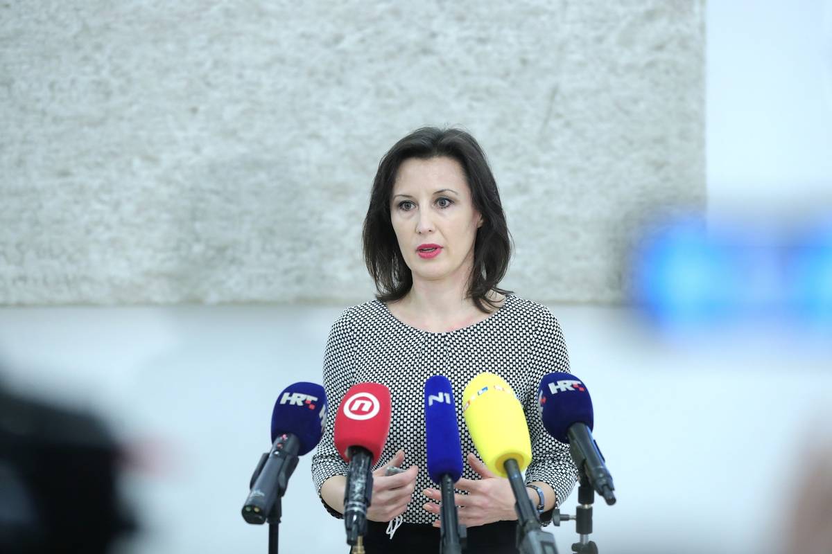 'Bune se kad im se lijepe koruptivne etikete, a onda odbiju osnivanje Povjerenstva'