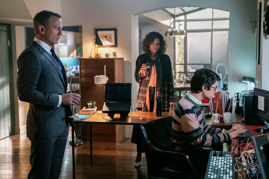 Britanski glumac iz 'Jamesa Bonda' razvodi se od supruga nakon deset godina braka