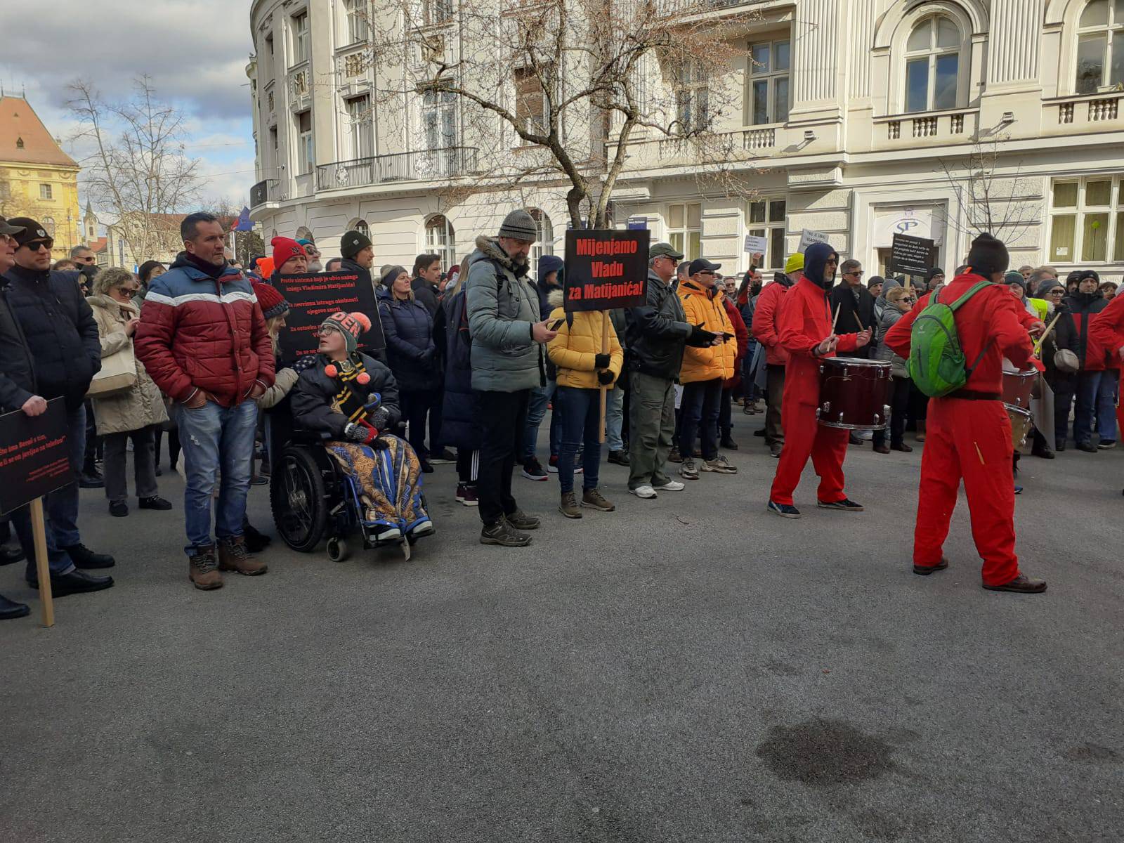 Prosvjednici puštali razgovore Matijanića i bolnice: 'Što me vi sad zovete? Mokrite u posudu!'