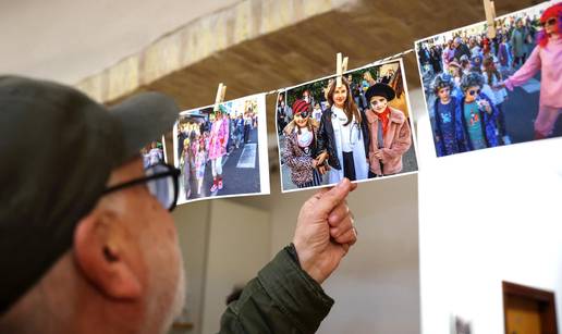 FOTO Po&ccaron;eo &Scaron;ibenski krnjeval: Izlo&zcaron;ba fotografija vratila duh lanjskih ma&scaron;kara